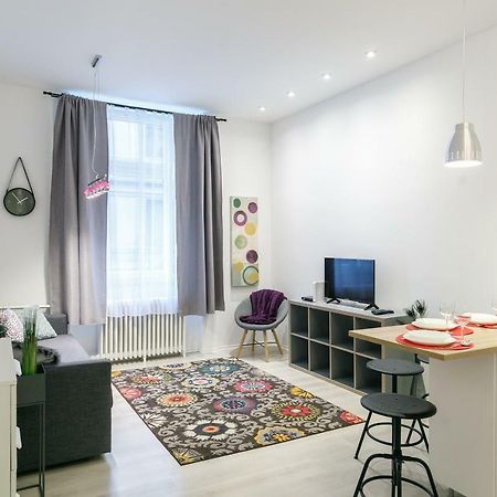 Ella Apartment Budapest Bagian luar foto