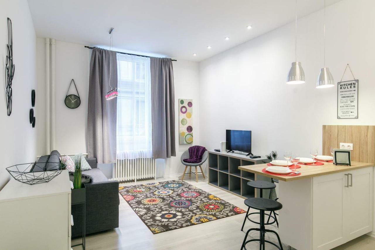 Ella Apartment Budapest Bagian luar foto
