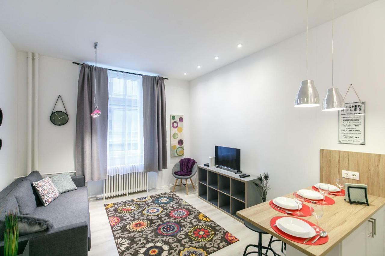 Ella Apartment Budapest Bagian luar foto